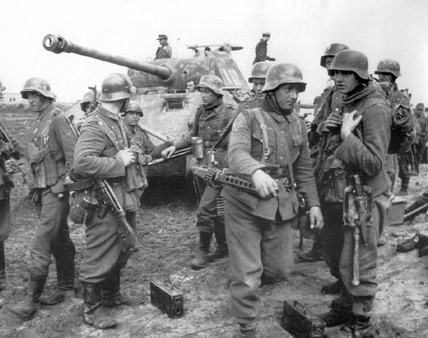 Panzergrenadiers, trained to work alongside armour, were some of the forces held in reserve.